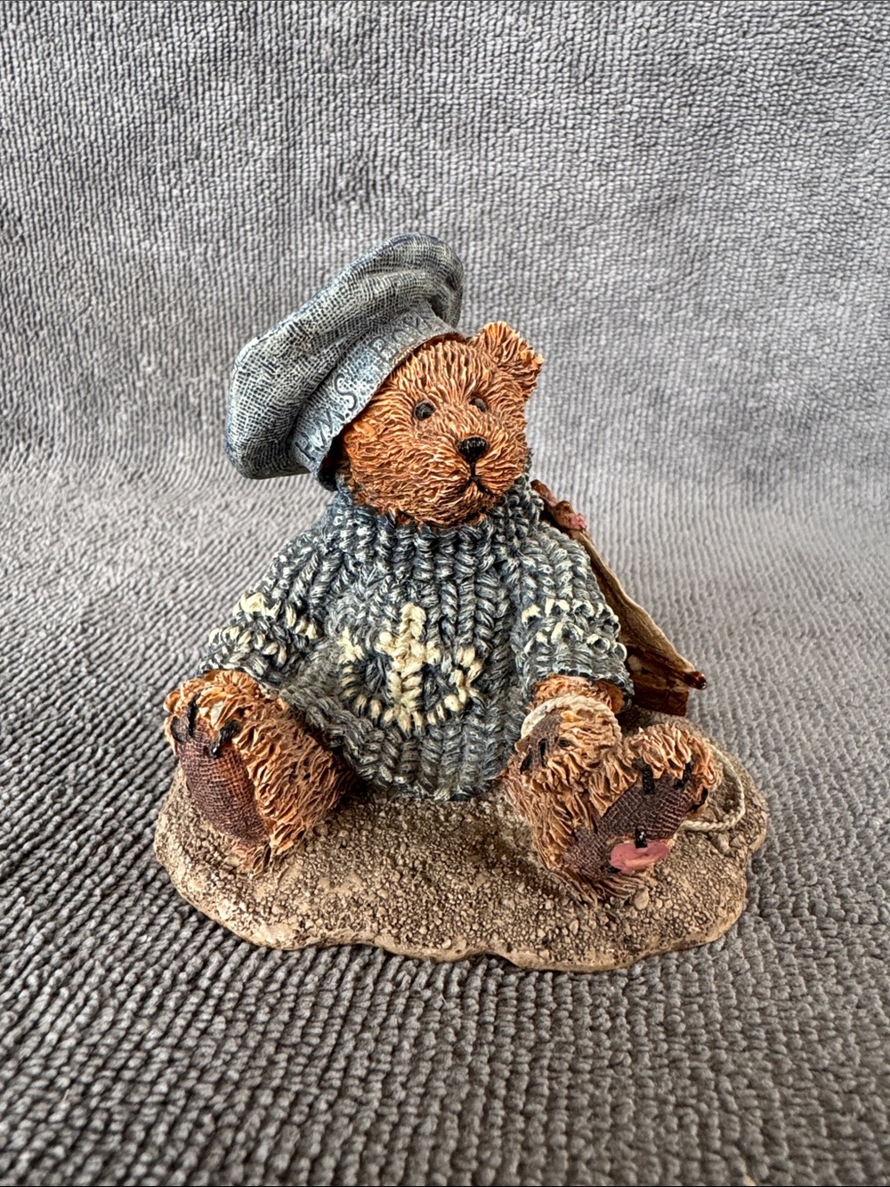 1993 Boyds Bears ‘Christian By The Sea’, Retired Piece